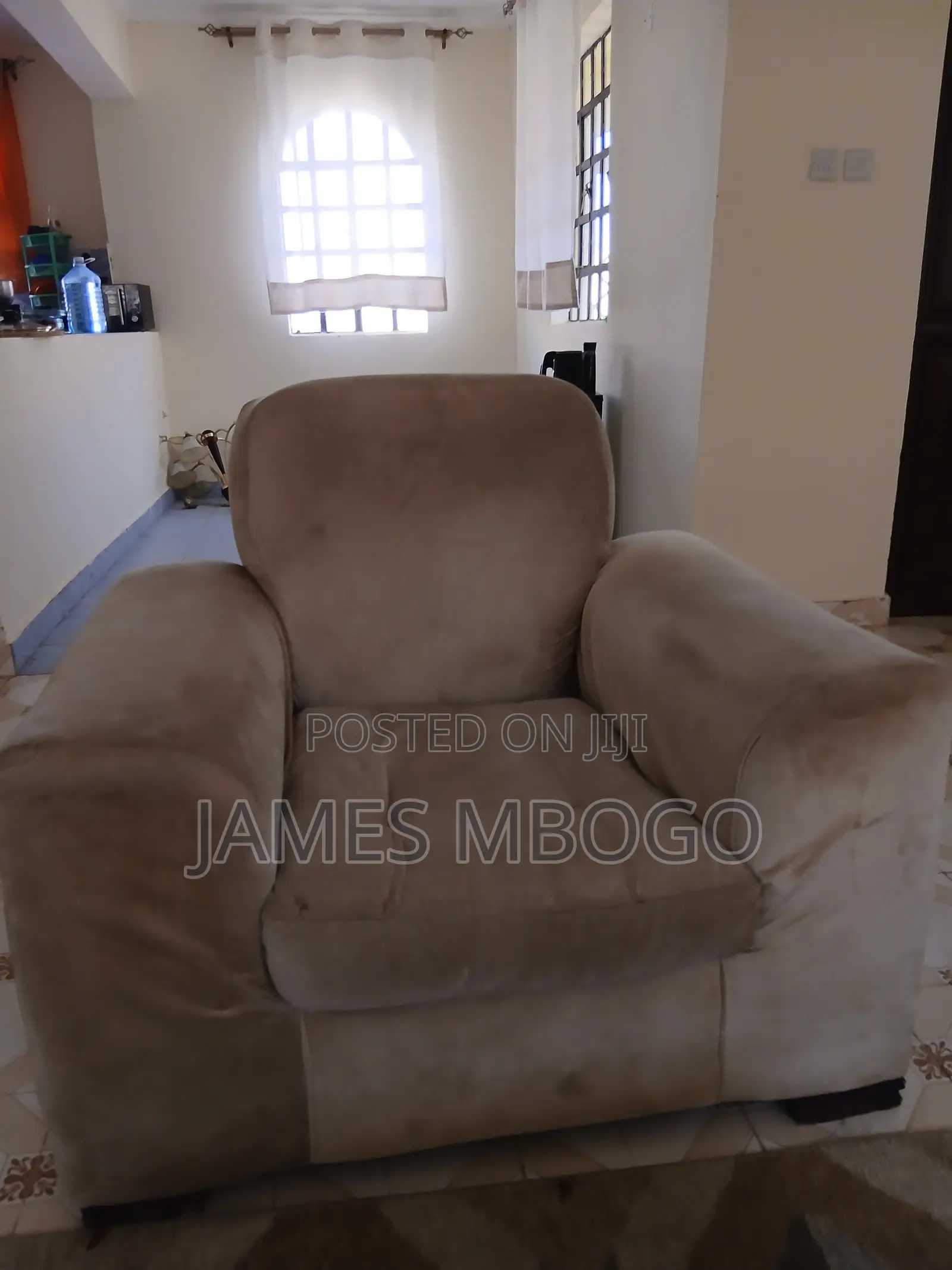 Living Room Seats