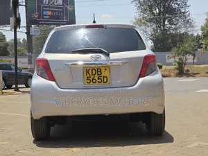 Toyota Vitz 2013 Silver