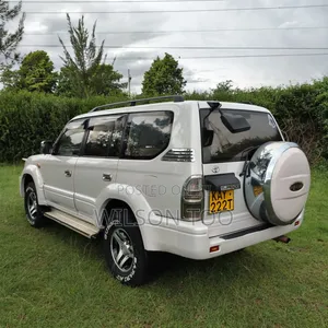 Toyota Land Cruiser Prado 2001 White