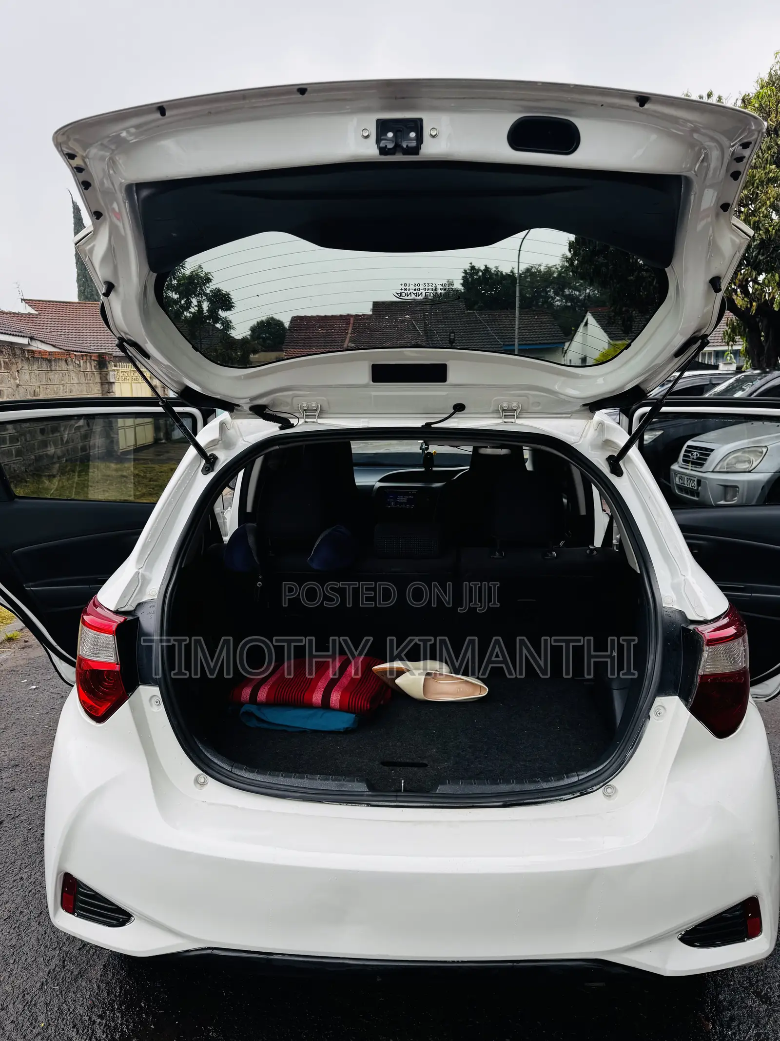 Toyota Vitz 1.3 FWD 5dr 2017 Pearl