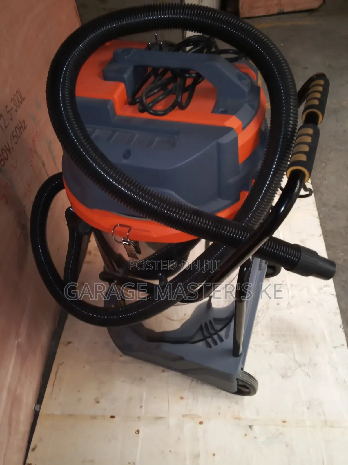Heavy-Duty Stainless-Steel Tank Vacuum Cleaner Machine
