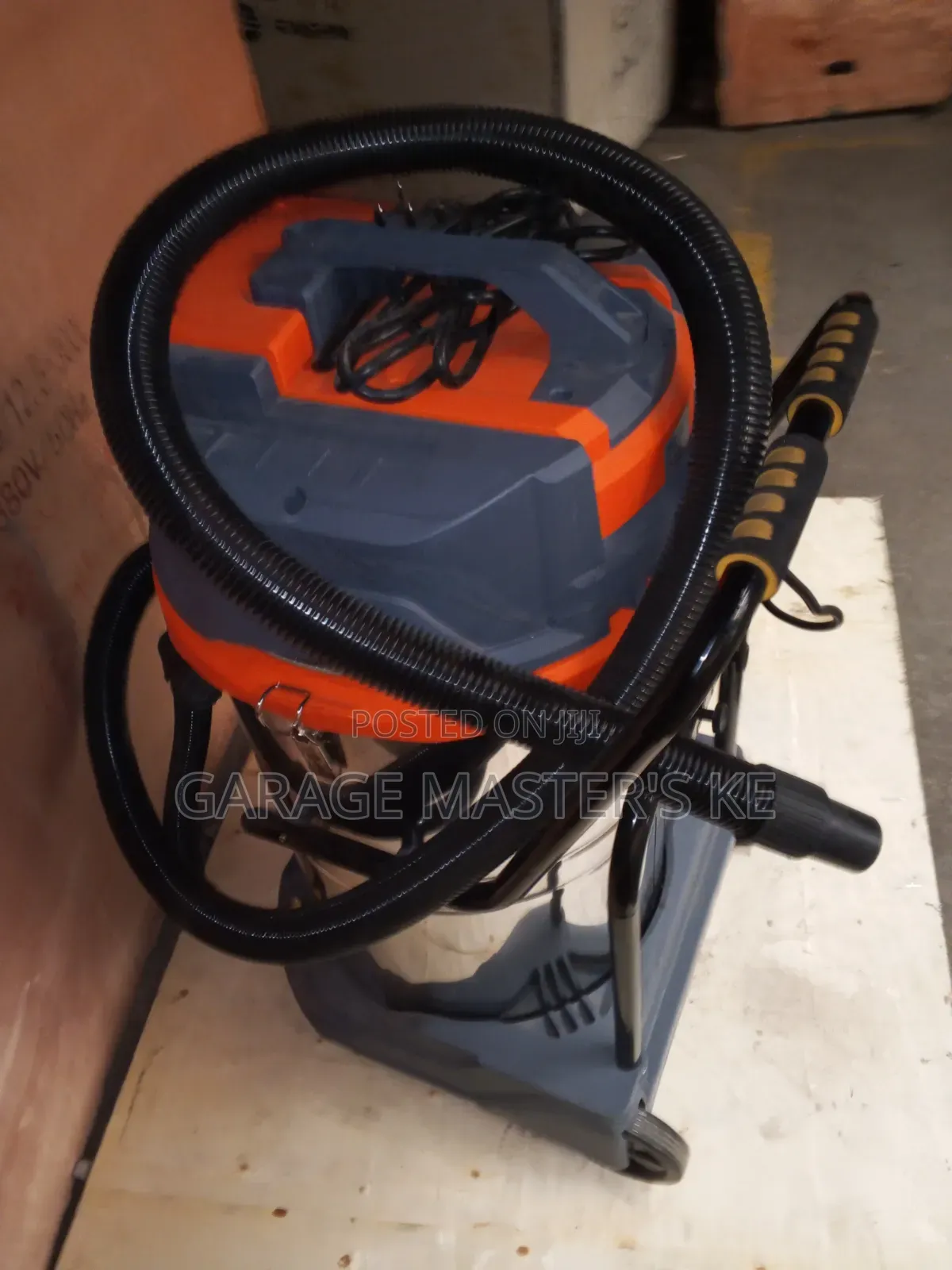 Heavy-Duty Stainless-Steel Tank Vacuum Cleaner Machine