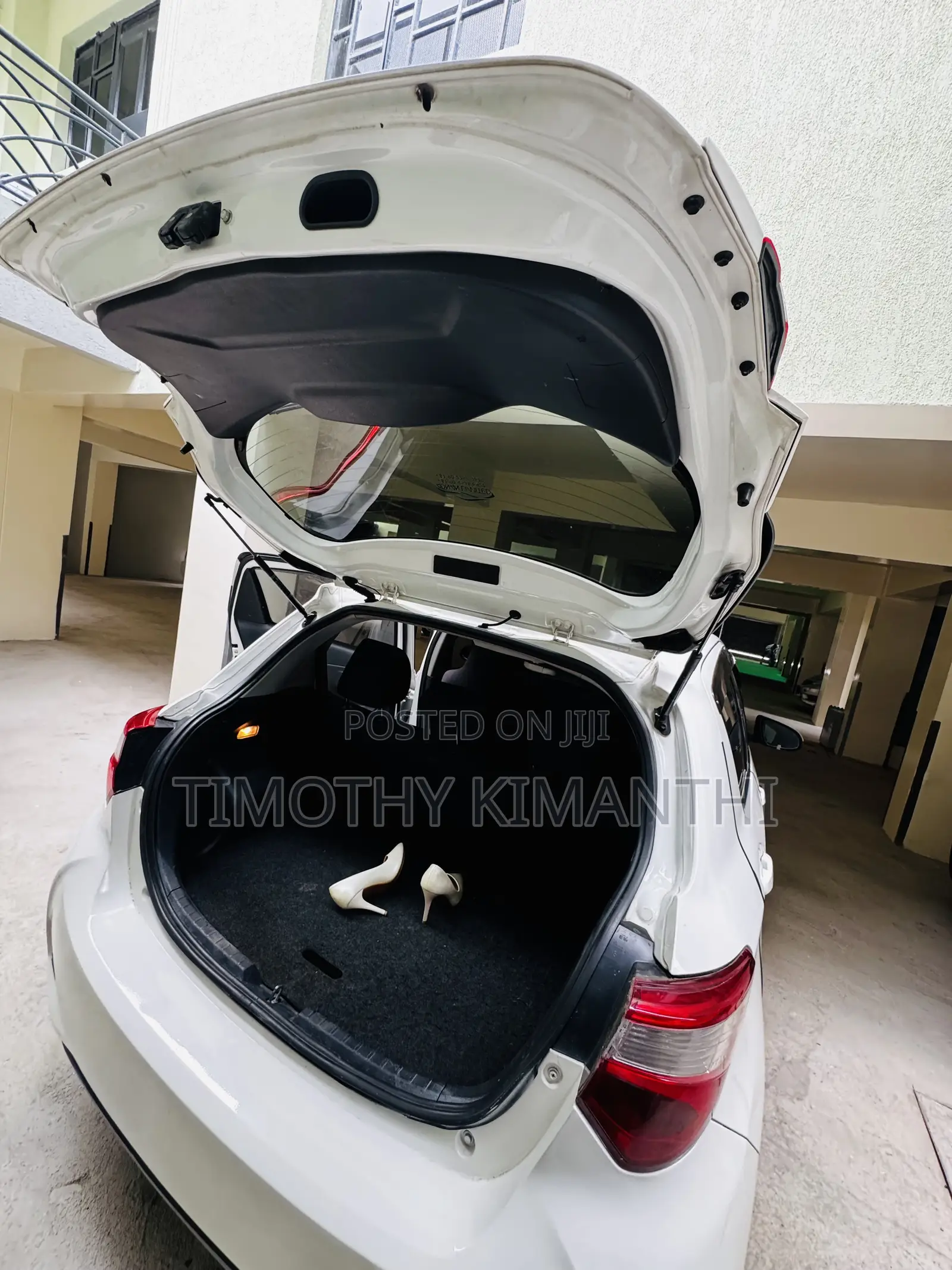 Toyota Vitz 1.3 AWD 5dr 2017 White