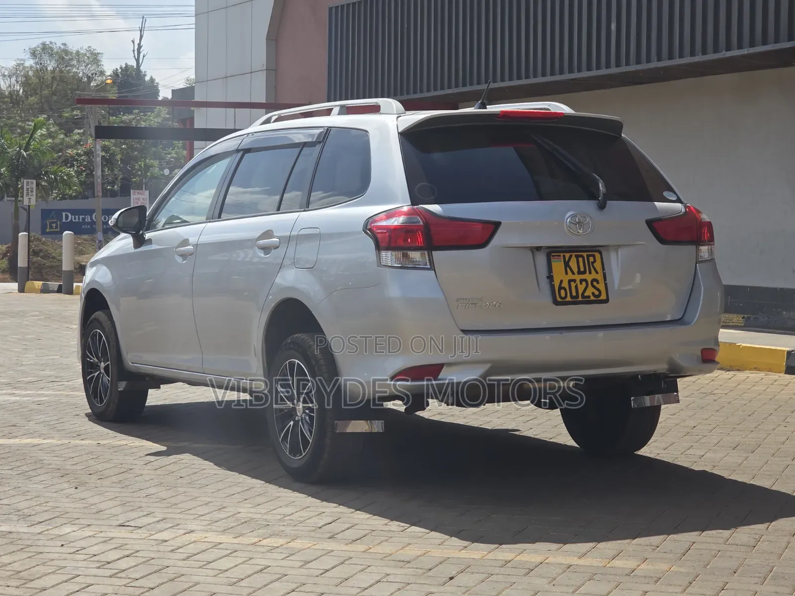 Toyota Corolla Fielder 2017 Silver