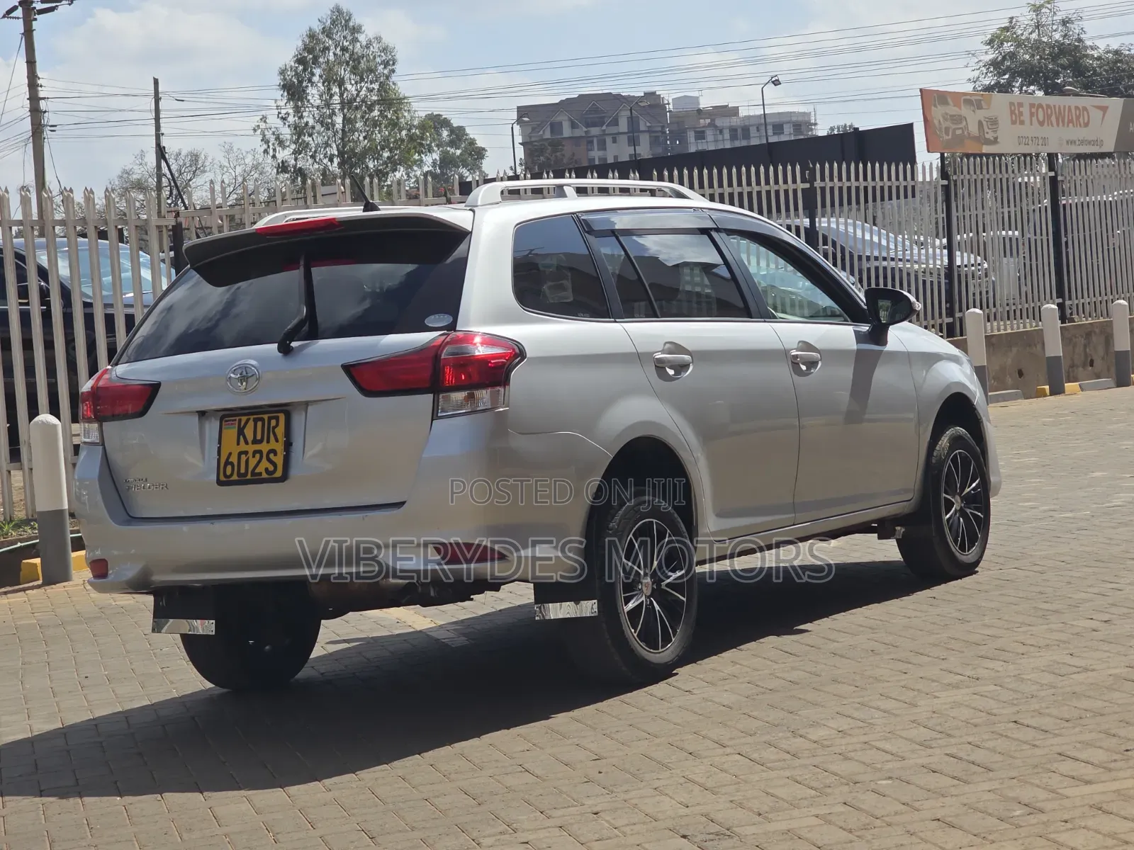 Toyota Corolla Fielder 2017 Silver