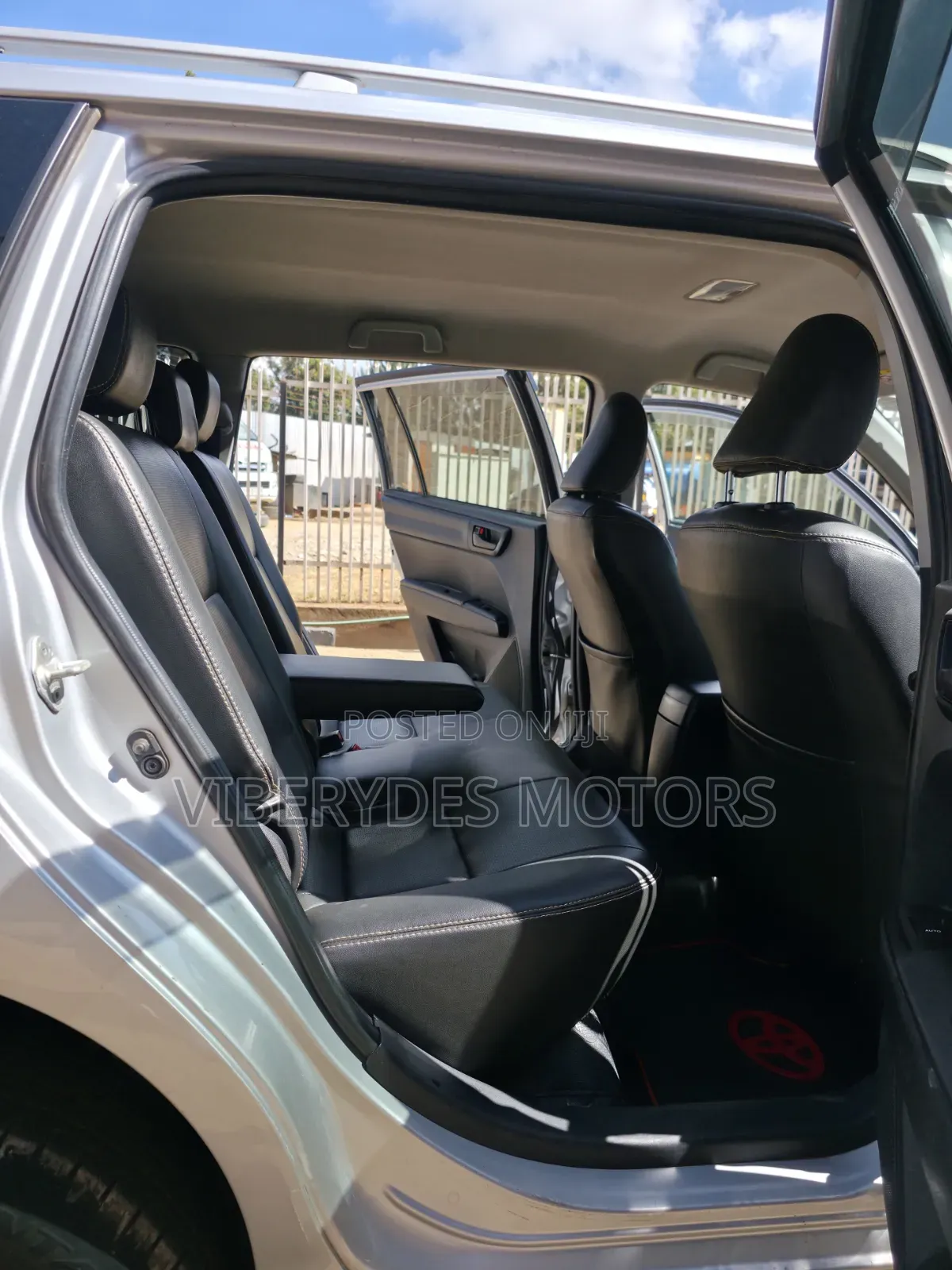 Toyota Corolla Fielder 2017 Silver