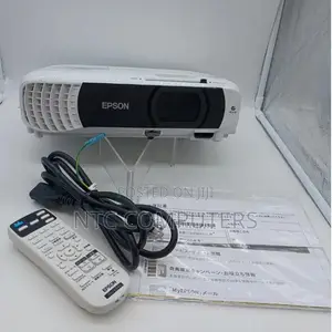 EPSON EB-W55 WXGA Projector -4000 Lumens .