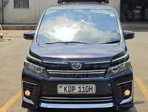 Toyota Voxy 2016 Blue