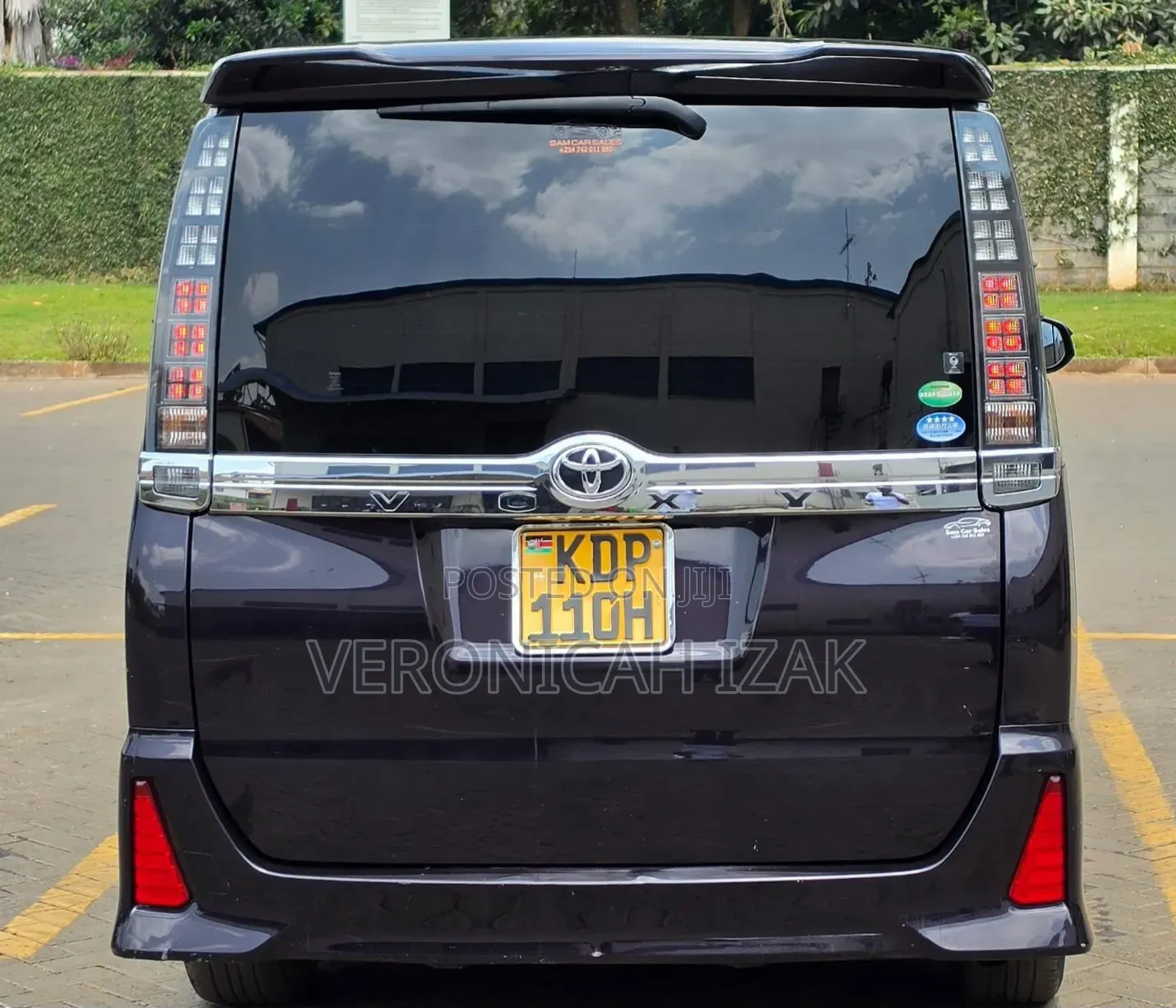 Toyota Voxy 2016 Blue