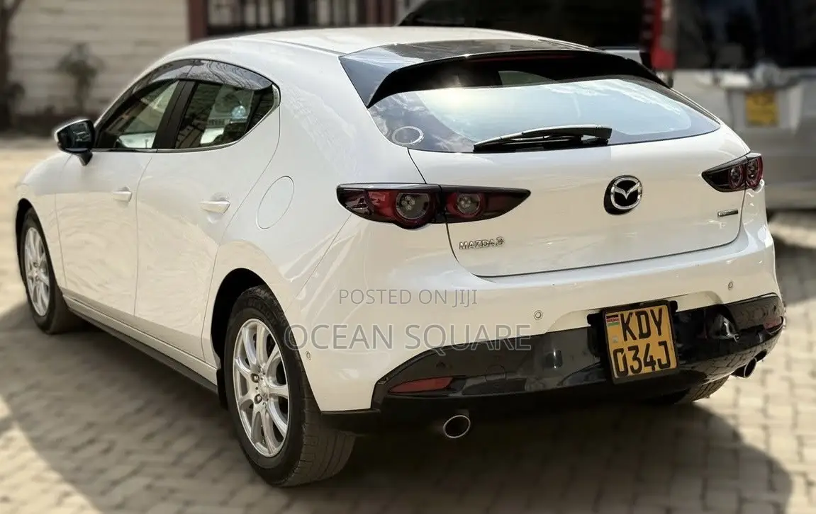 Mazda Axela 2019 White