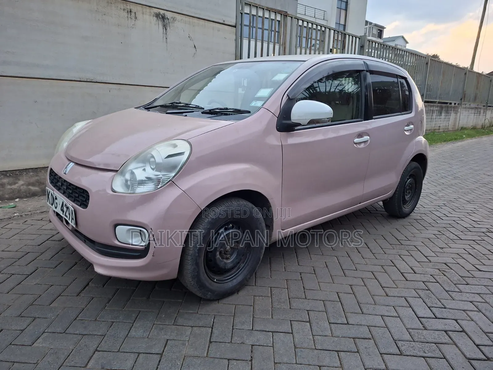 Toyota Passo 2015 Pink