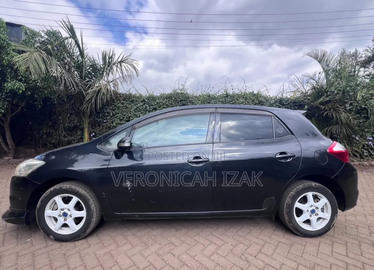 Toyota Auris 2011 Black