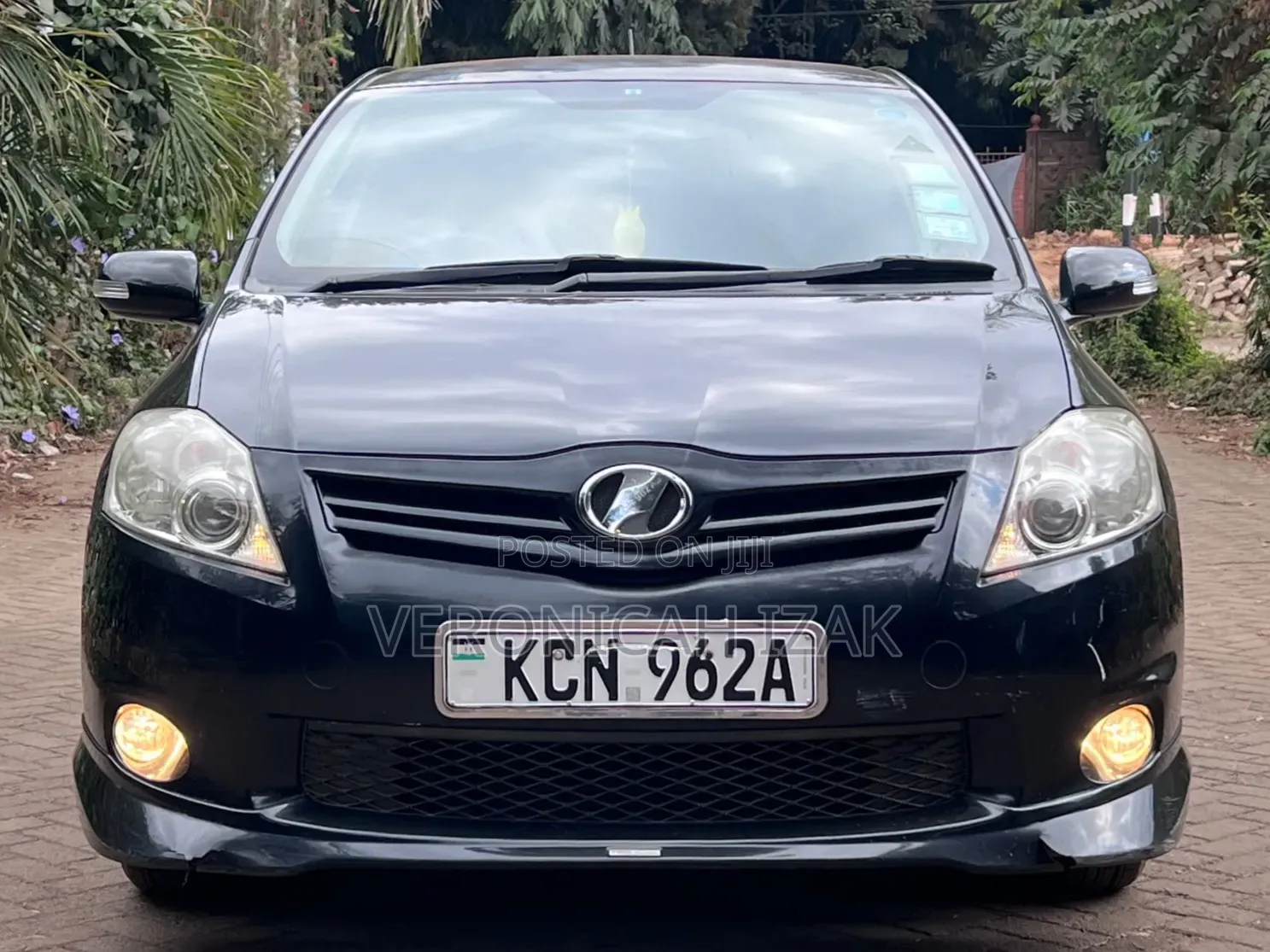 Toyota Auris 2011 Black