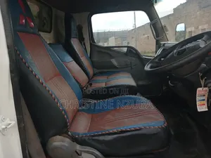 Mitsubishi FE85 Canter