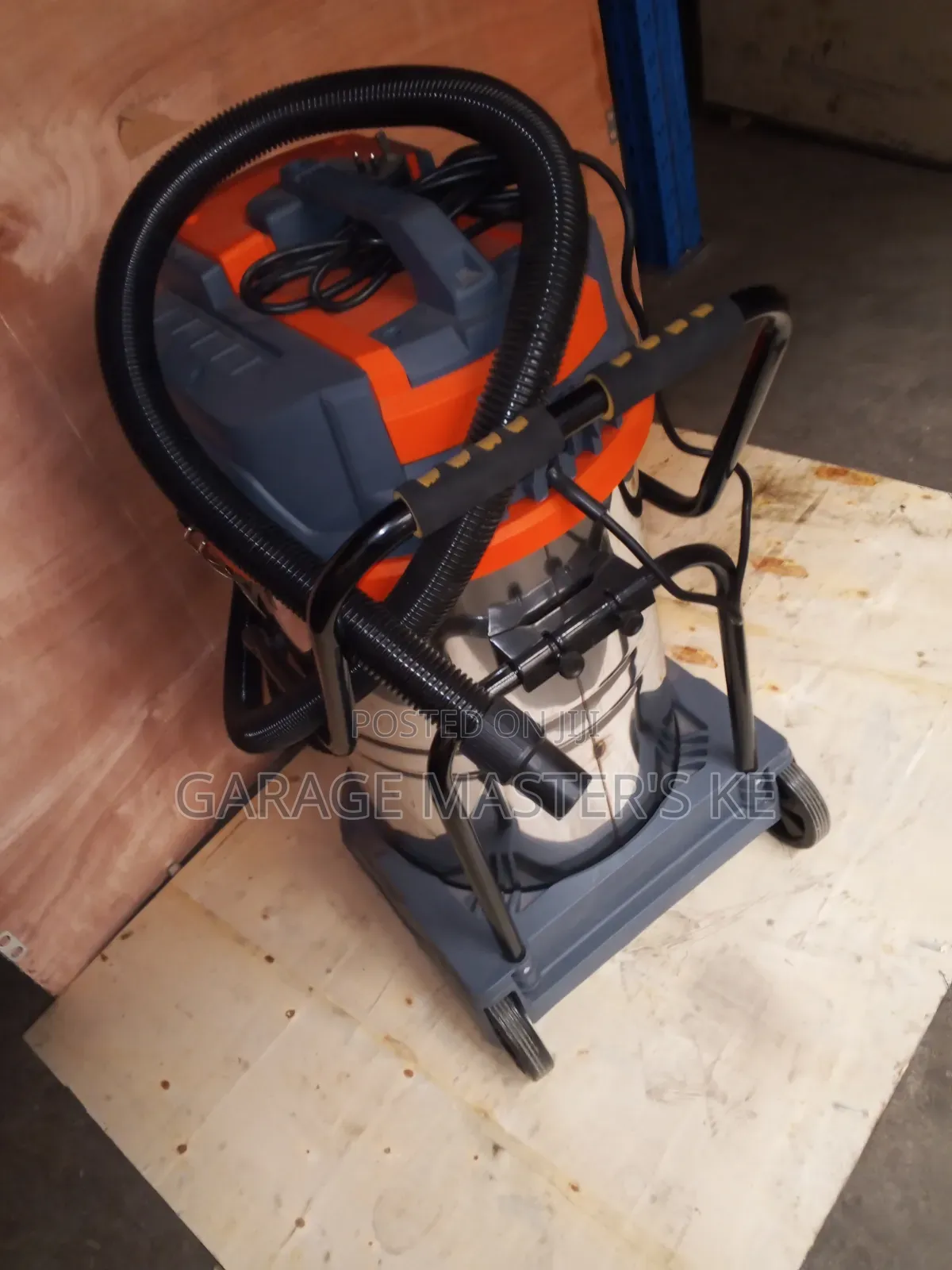 Heavy-Duty Stainless-Steel Vacuum Cleaner Machine