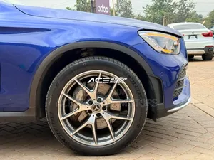 Mercedes-Benz GLC-Class 2019 Blue