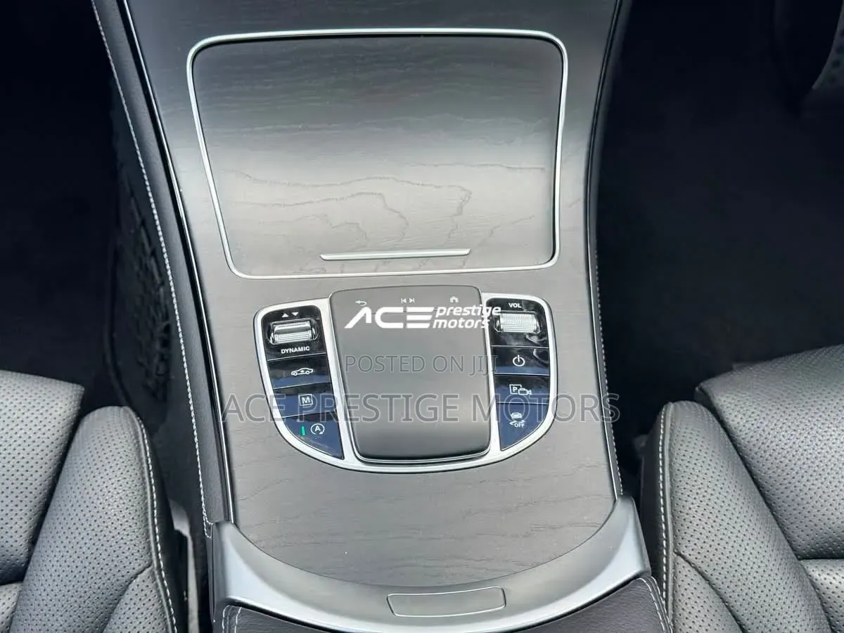 Mercedes-Benz GLC-Class 2019 Blue