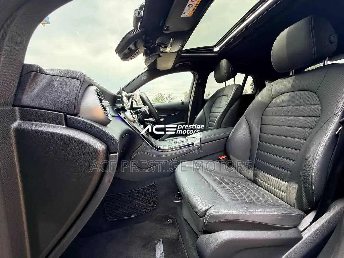 Mercedes-Benz GLC-Class 2019 Blue