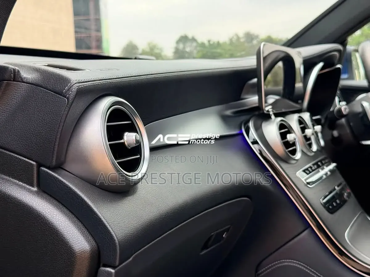Mercedes-Benz GLC-Class 2019 Blue