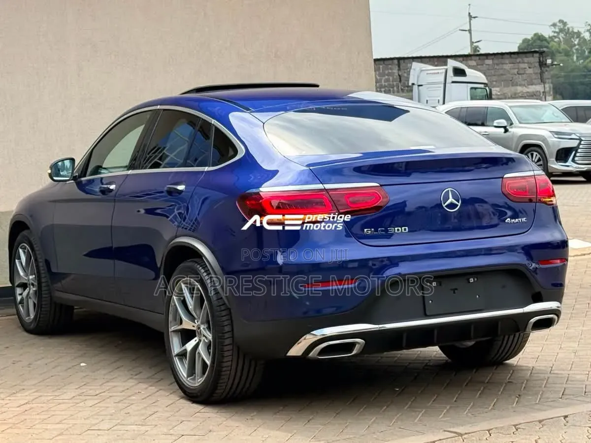 Mercedes-Benz GLC-Class 2019 Blue