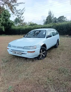Toyota Corolla 2001 White