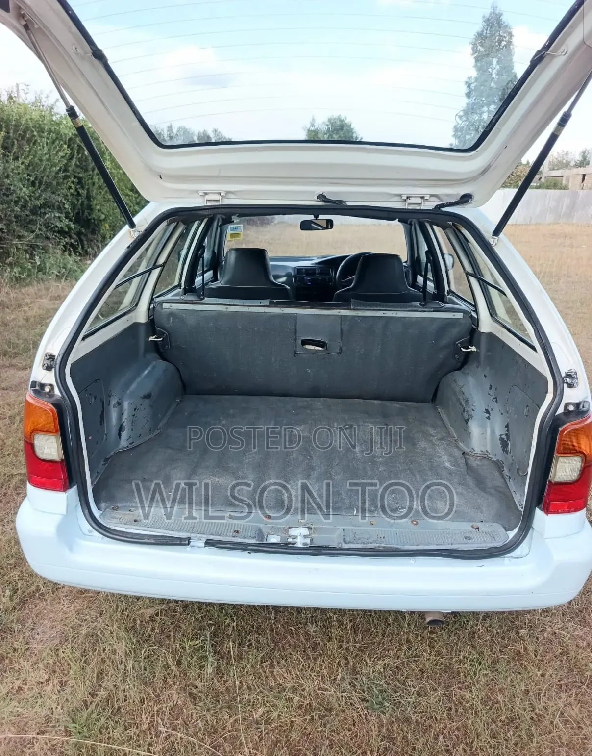 Toyota Corolla 2001 White