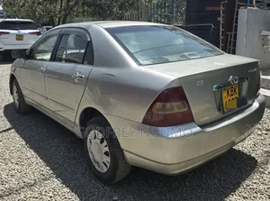 Toyota Corolla 2004 Gold