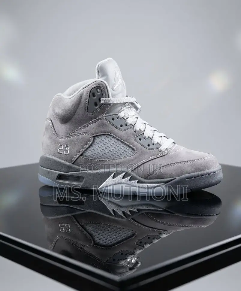 Jordan 5S in Black / Wolf Gray Size 40-46