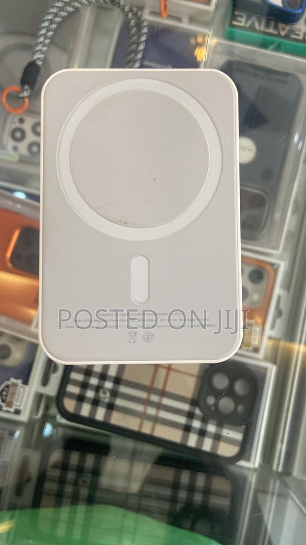 Apple Magsafe Power Bank - thumbnail 2