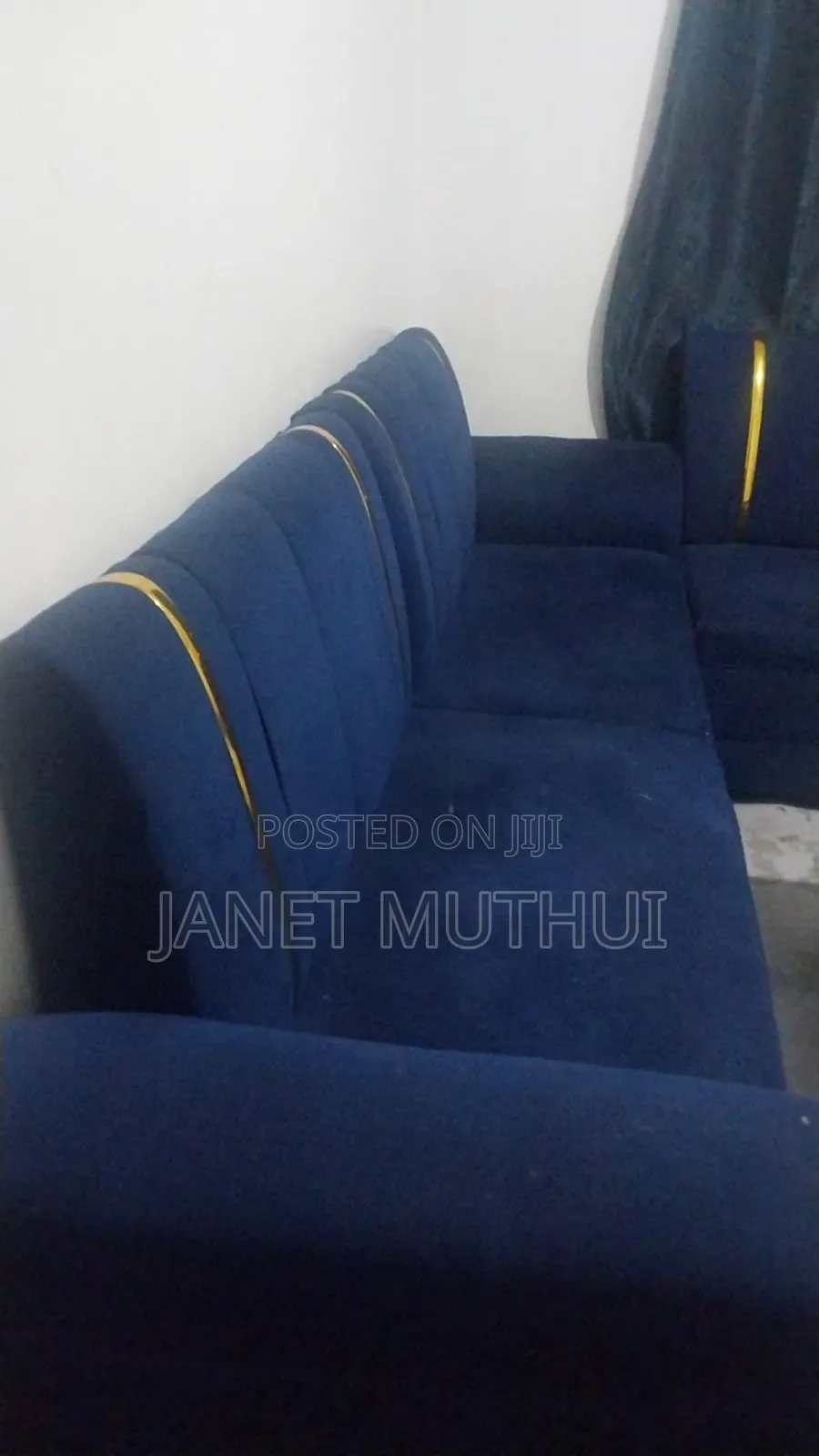 L Seater (Capacity 7 Seats)
