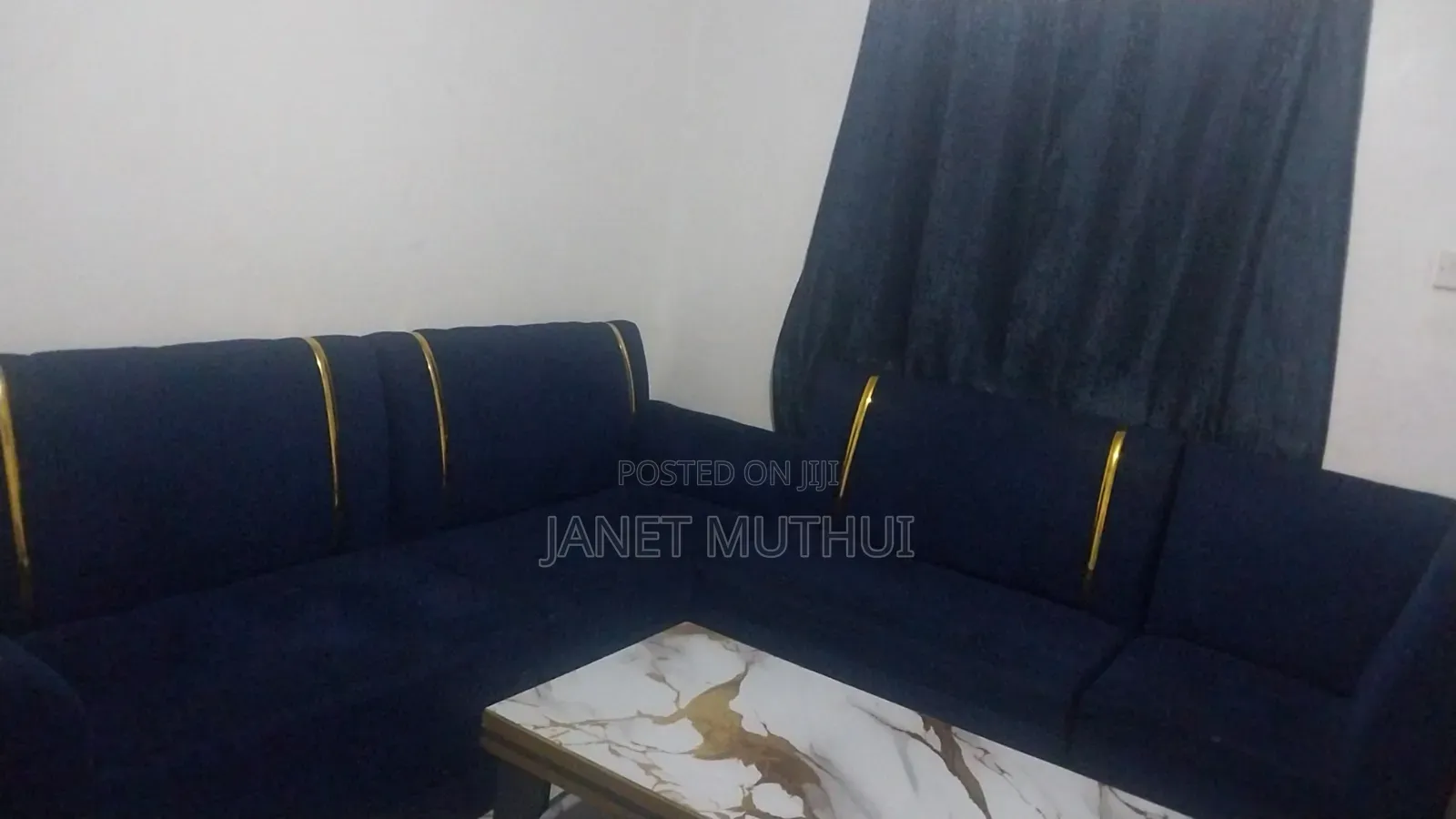L Seater (Capacity 7 Seats)