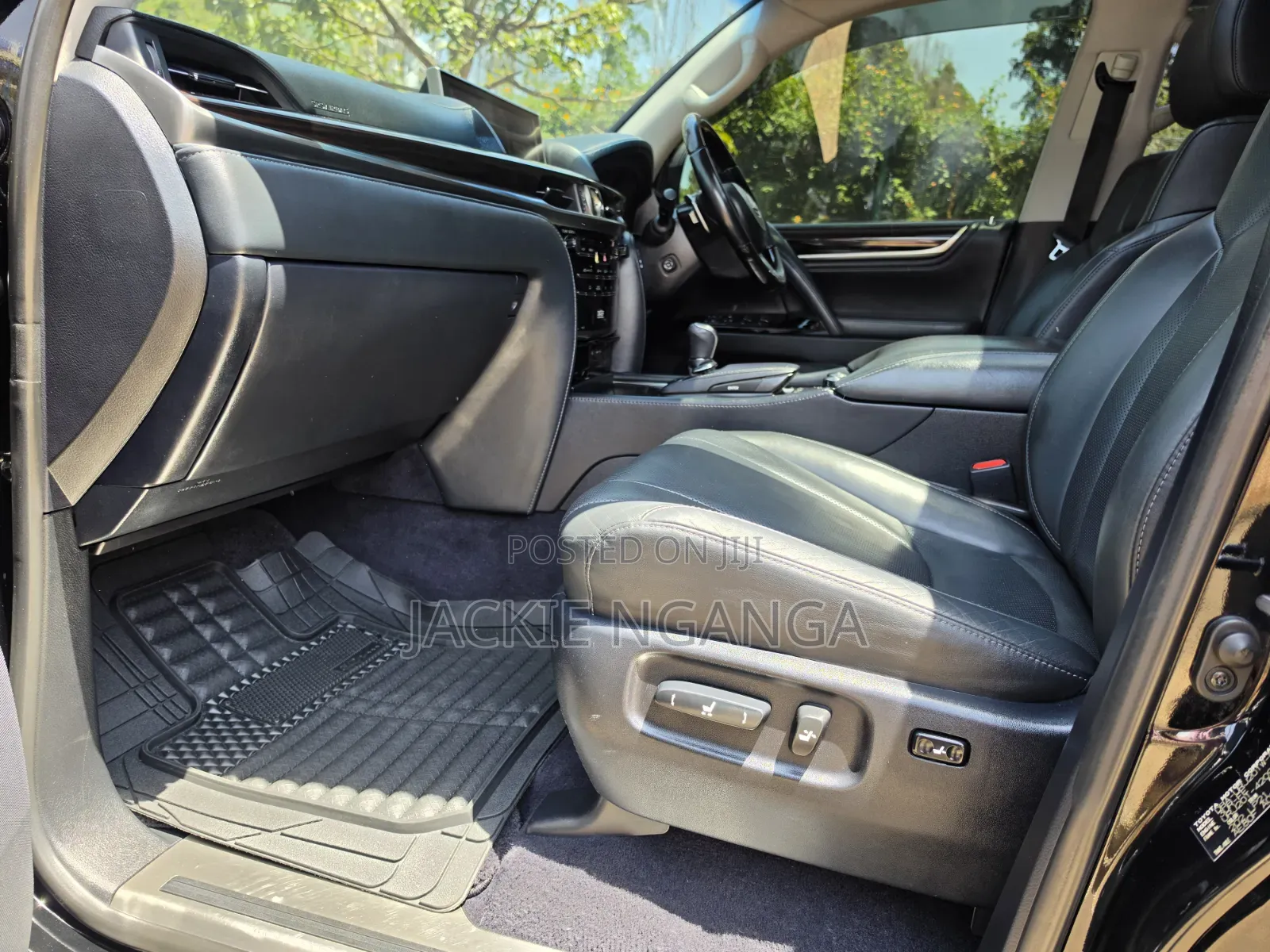 Lexus LX 2016 Black