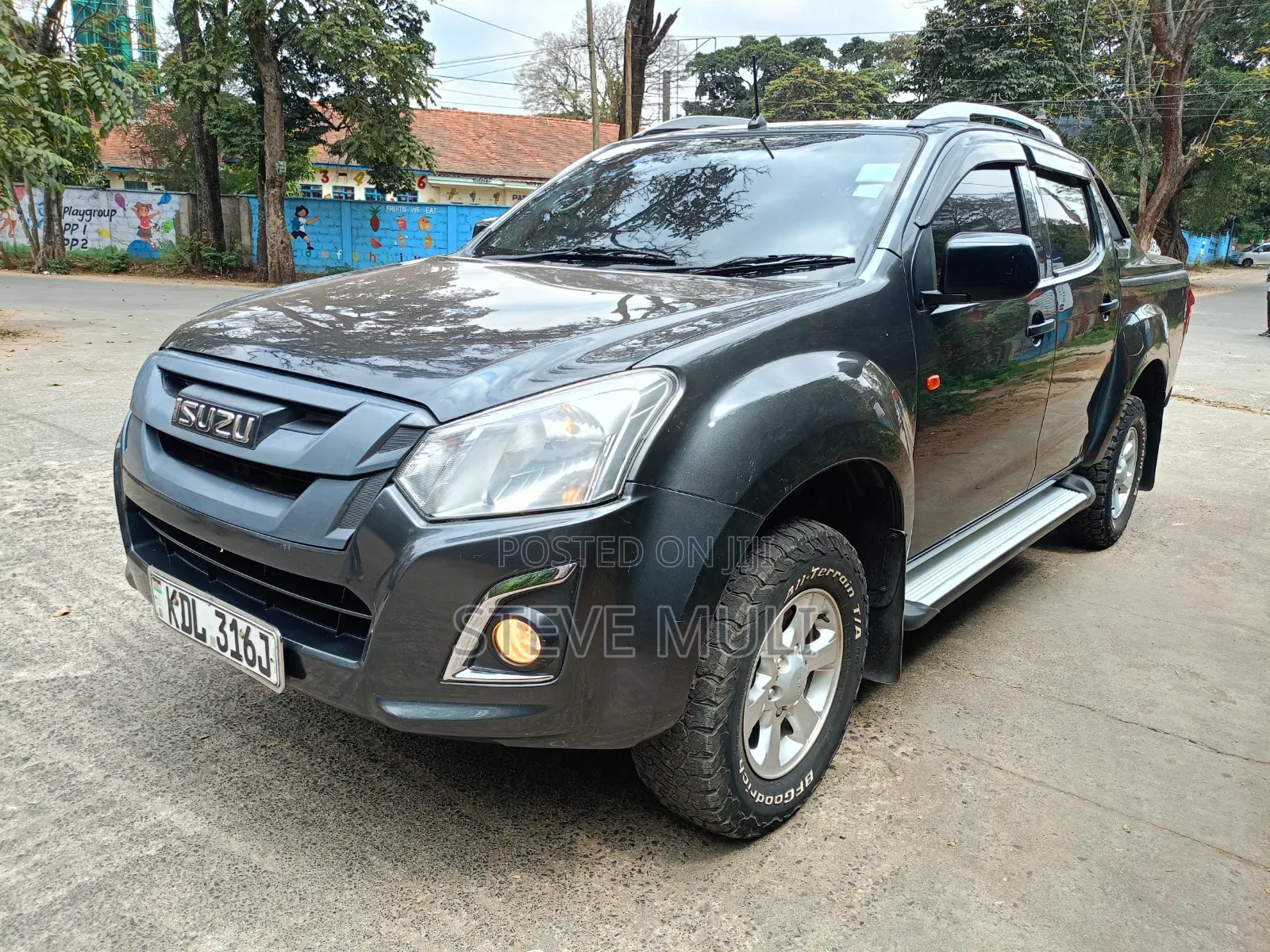 Isuzu D-MAX 2022 Brown