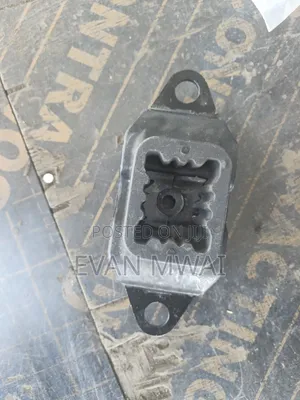 Nissan Note/March 2012 Gearbox Mounting