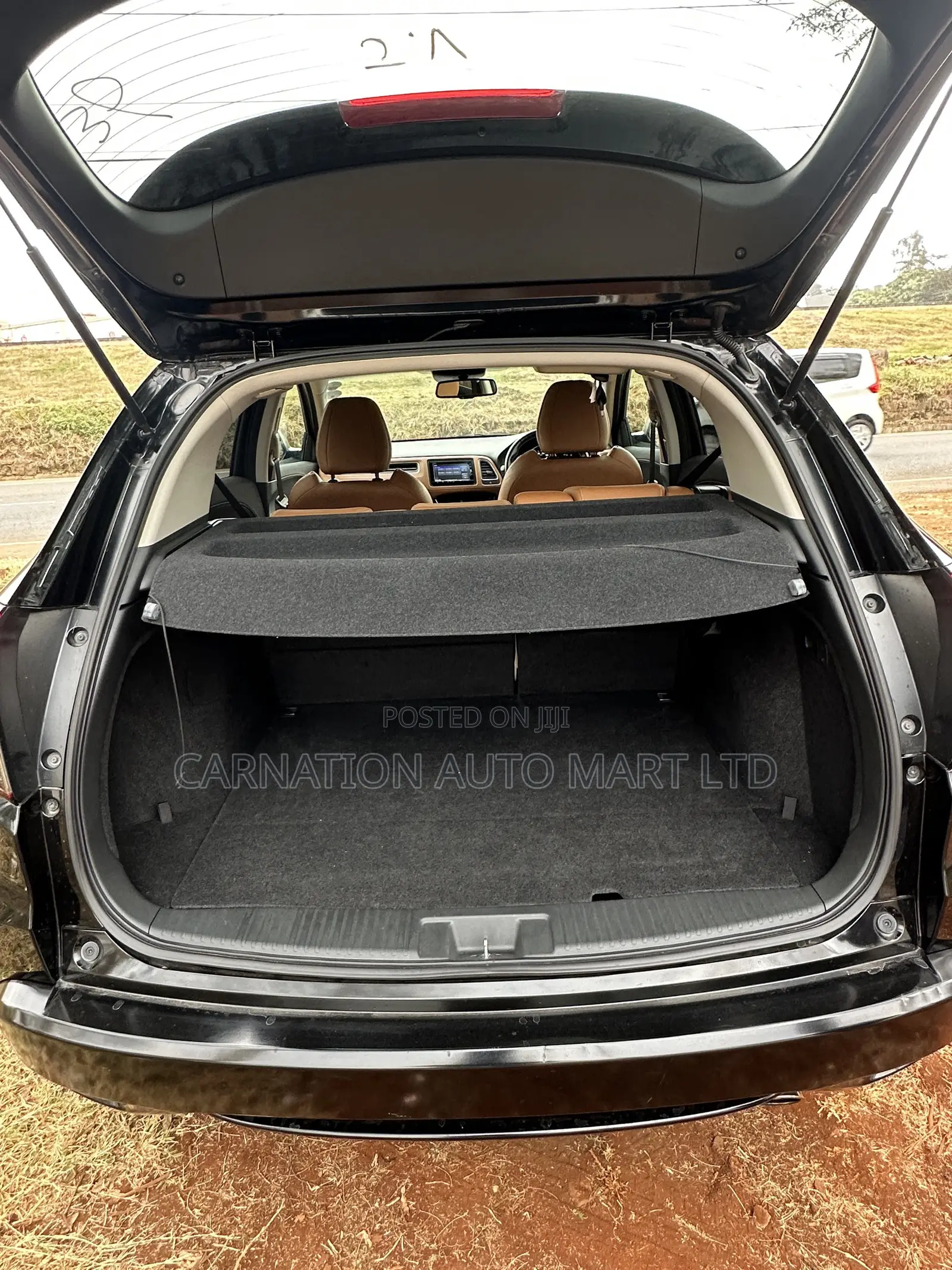 Honda Vezel 1.5 Hybrid 4WD 2019 Black