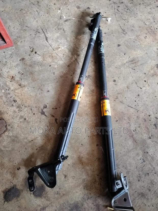 Prado 150 Boot Shock - thumbnail 3