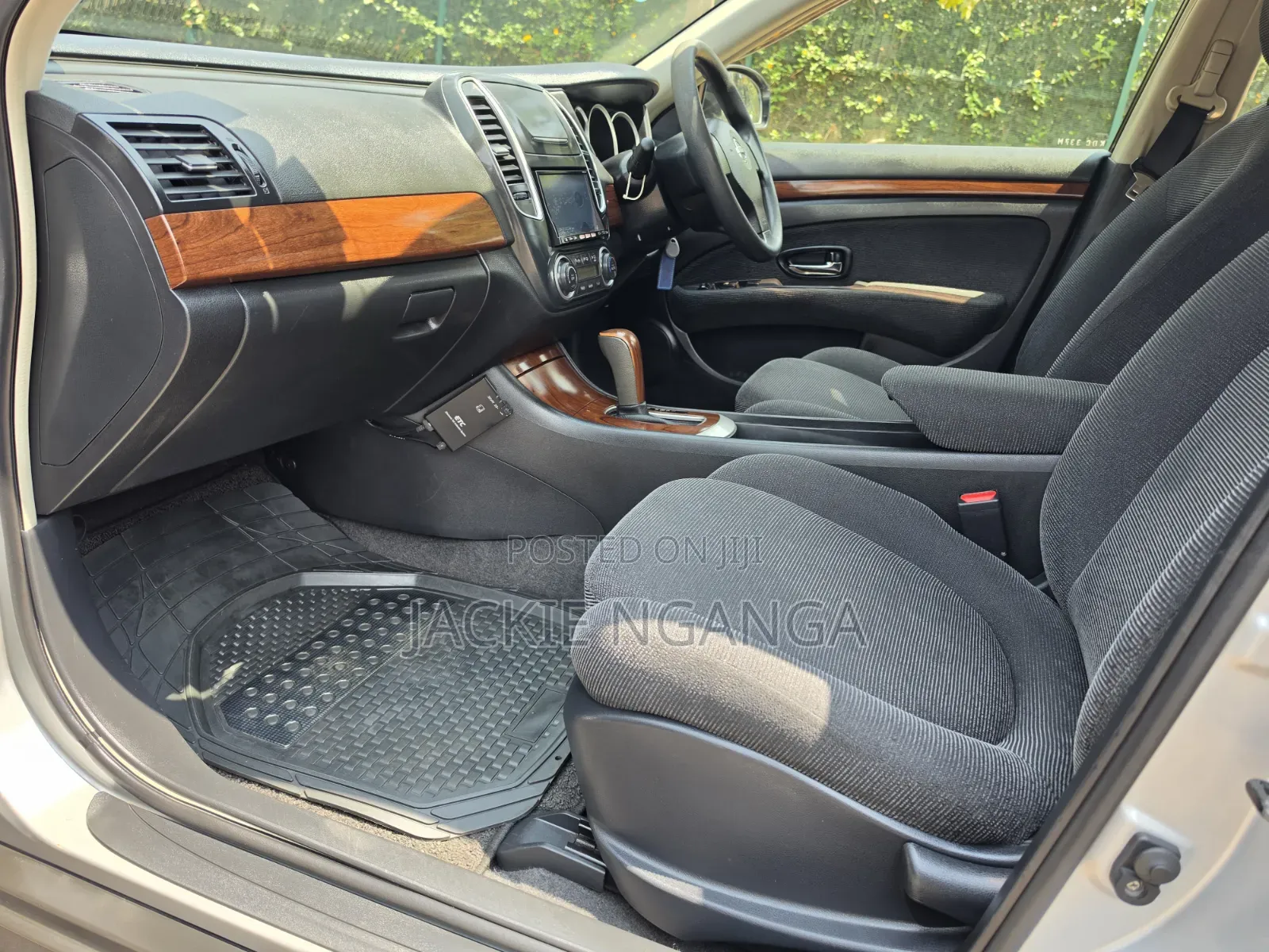 Nissan Bluebird 2012 Silver