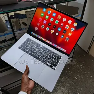 New Laptop Apple MacBook Pro 2019 16GB Intel Core i7 SSD 500GB