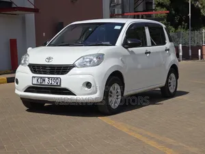 Toyota Passo 2017 White