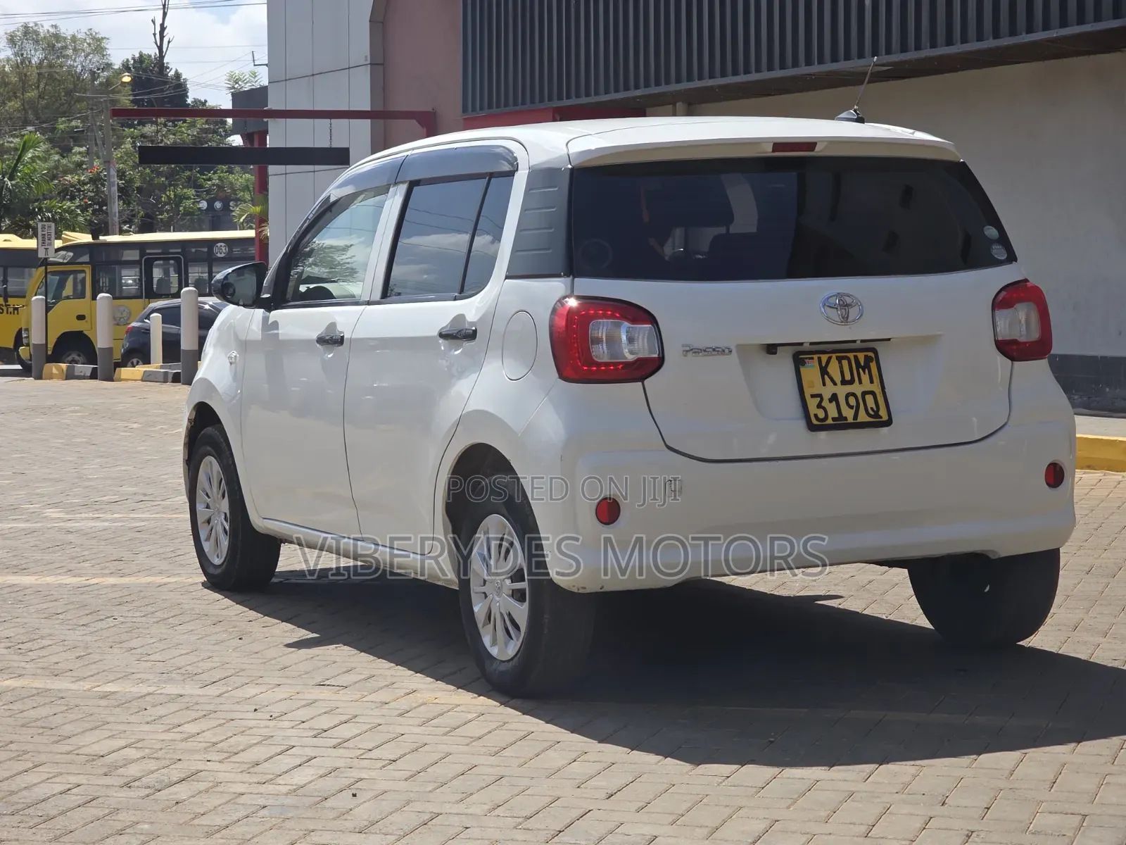 Toyota Passo 2017 White