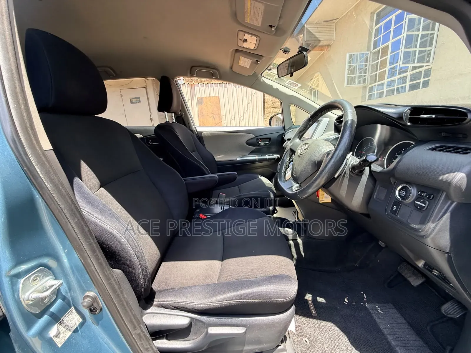 Toyota Wish 2011 Blue
