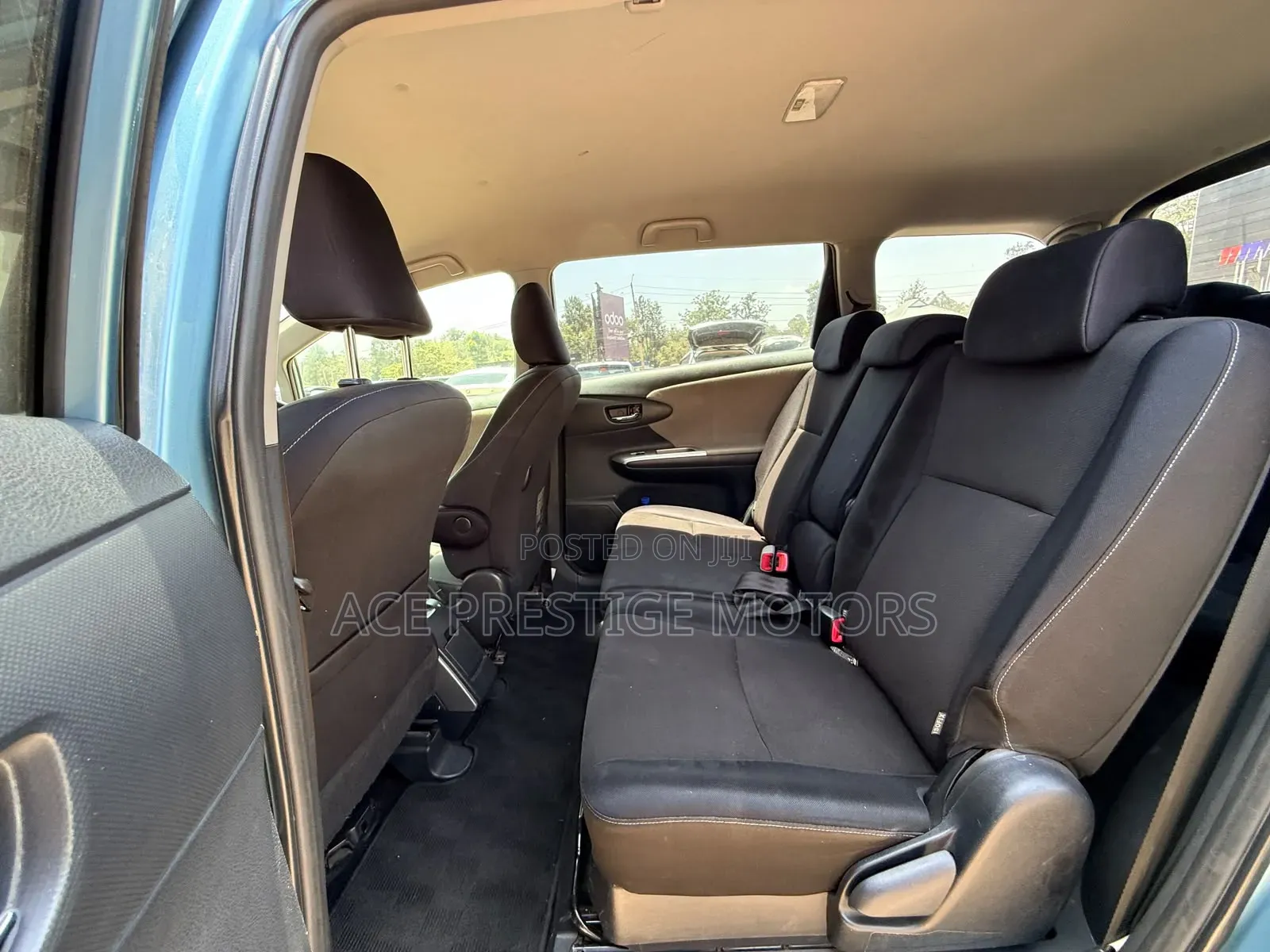 Toyota Wish 2011 Blue