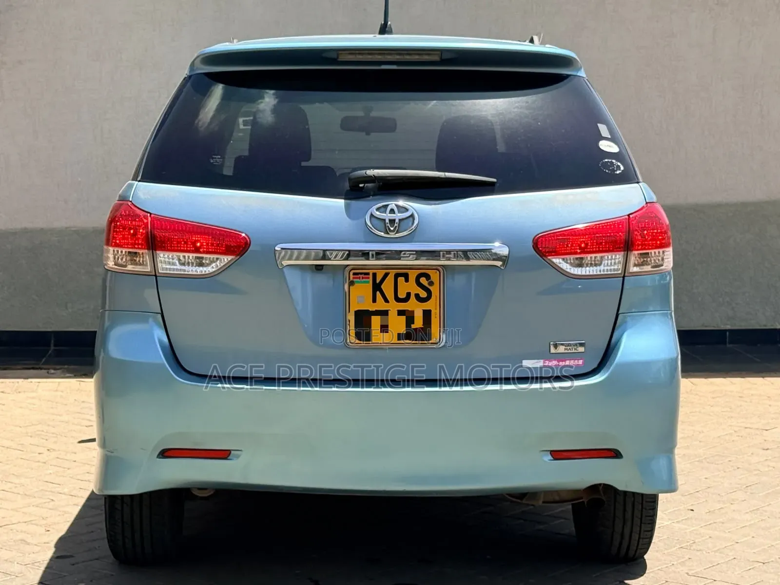 Toyota Wish 2011 Blue
