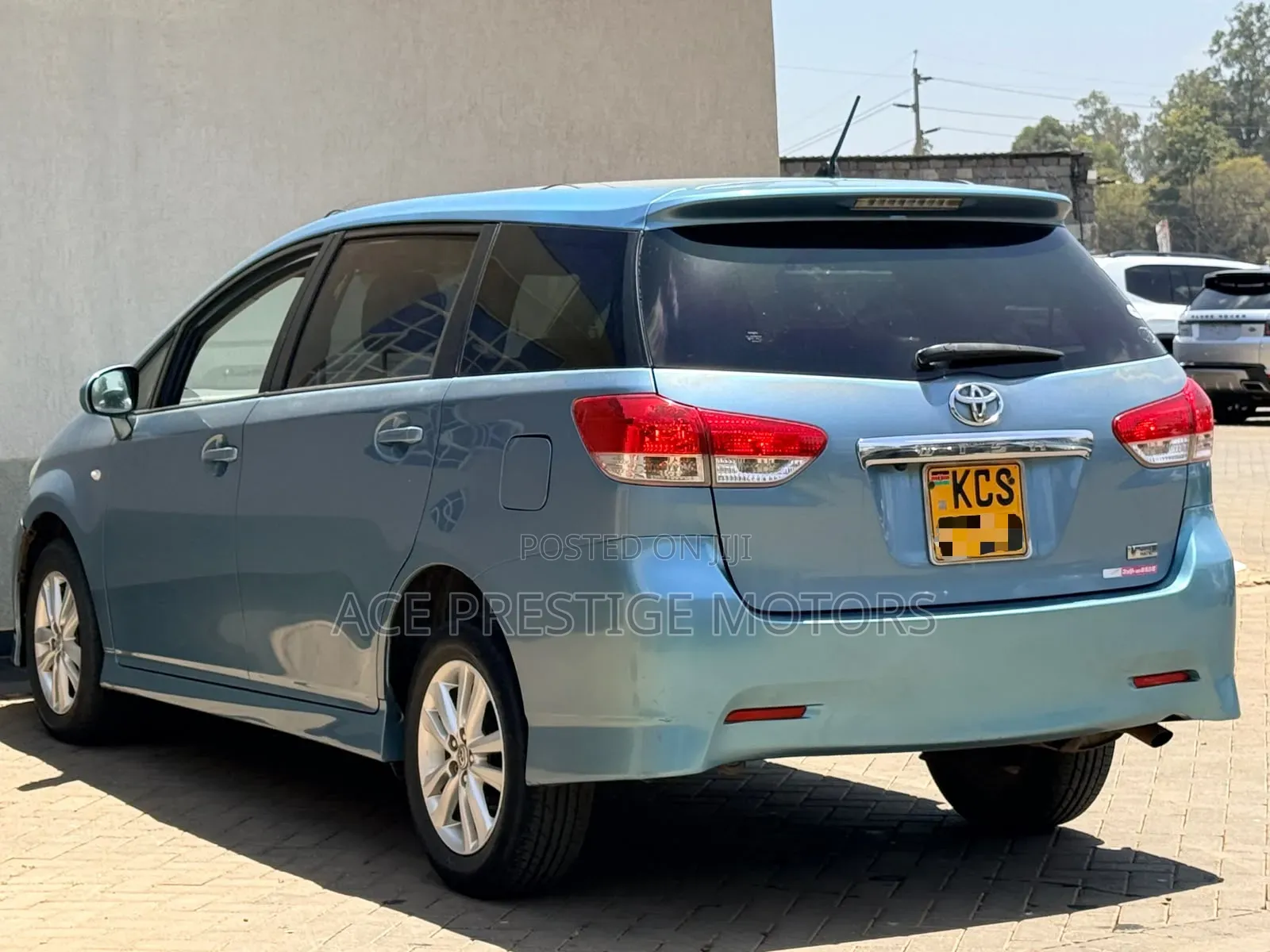 Toyota Wish 2011 Blue