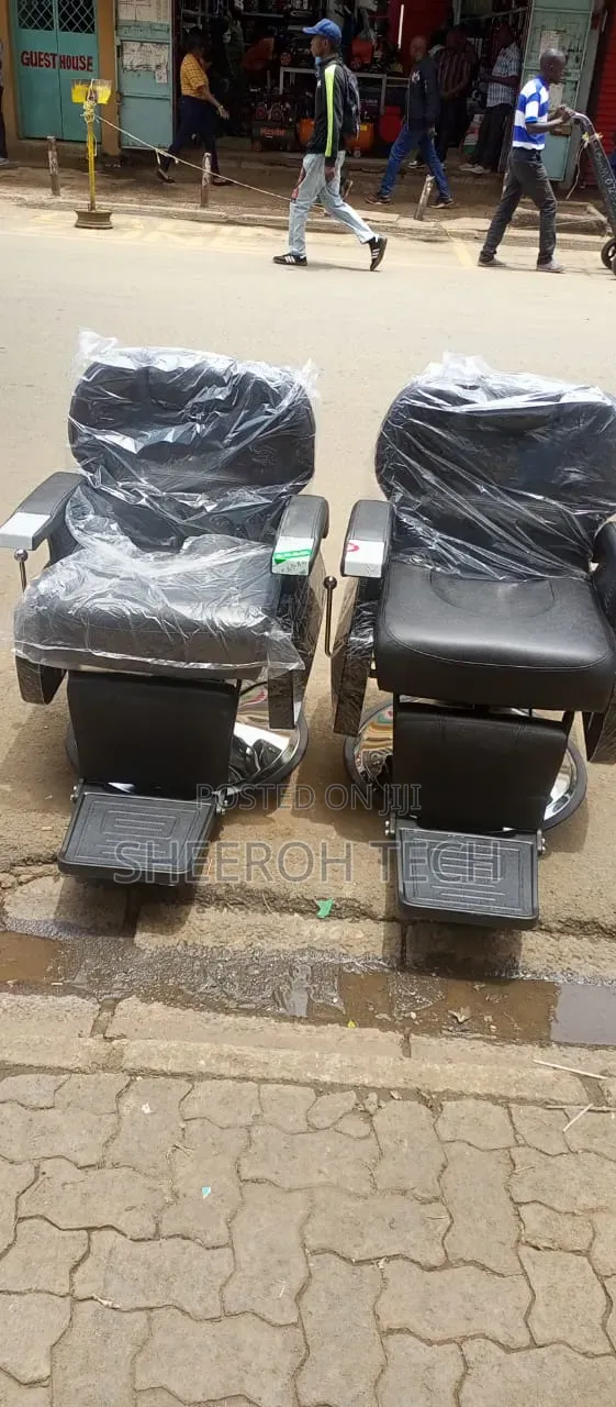 Adjustable Kinyozi/ Barber Seats