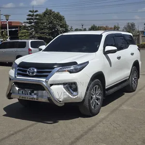 Toyota Fortuner 2019 White