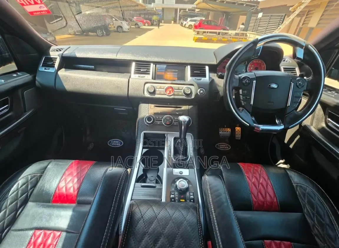 Land Rover Range Rover Sport 2011 Black