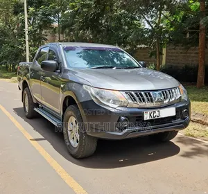 Mitsubishi L200 2015 Gray