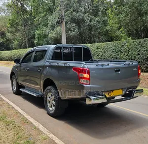 Mitsubishi L200 2015 Gray