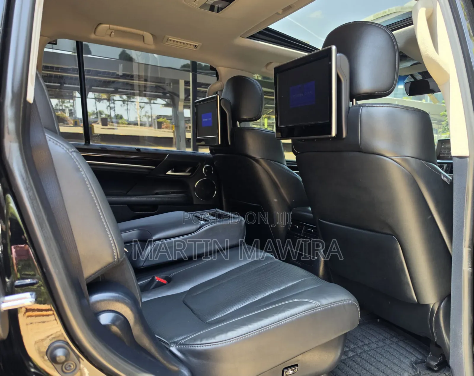Lexus LX 2016 Black